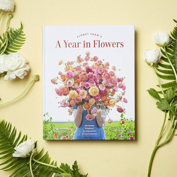 A Year in Flowers Book - Picture 9 of 9